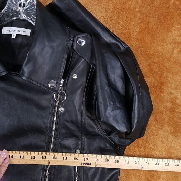 WEWOREWHAT Womens Jacket XS Black Moto Faux Leather Cropped Oversized Biker - Picture 8 of 9